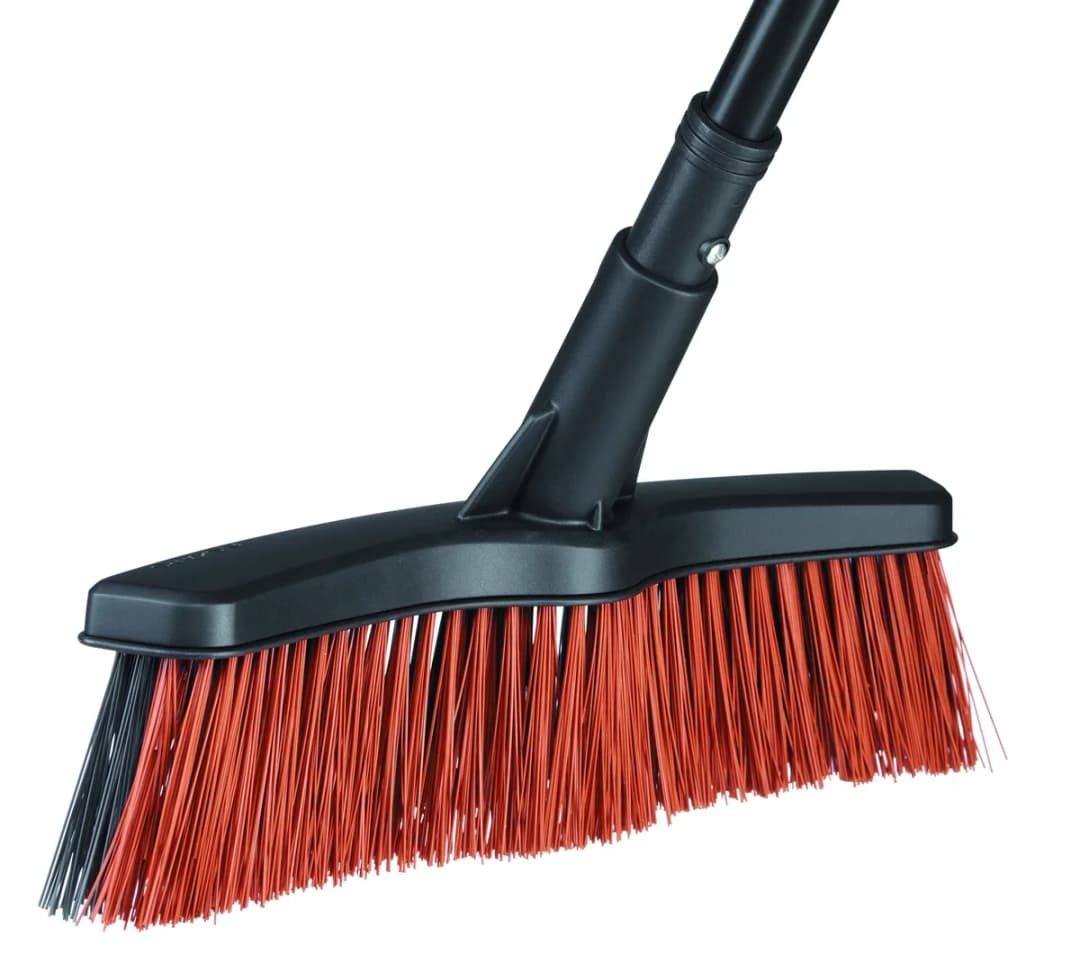 Fiskars Saplı Bahçe Süpürgesi M 1025921 1