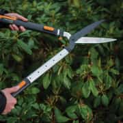 Fiskars HS86 SmartFit Teleskopik Çit Budama Makası 1013565 5