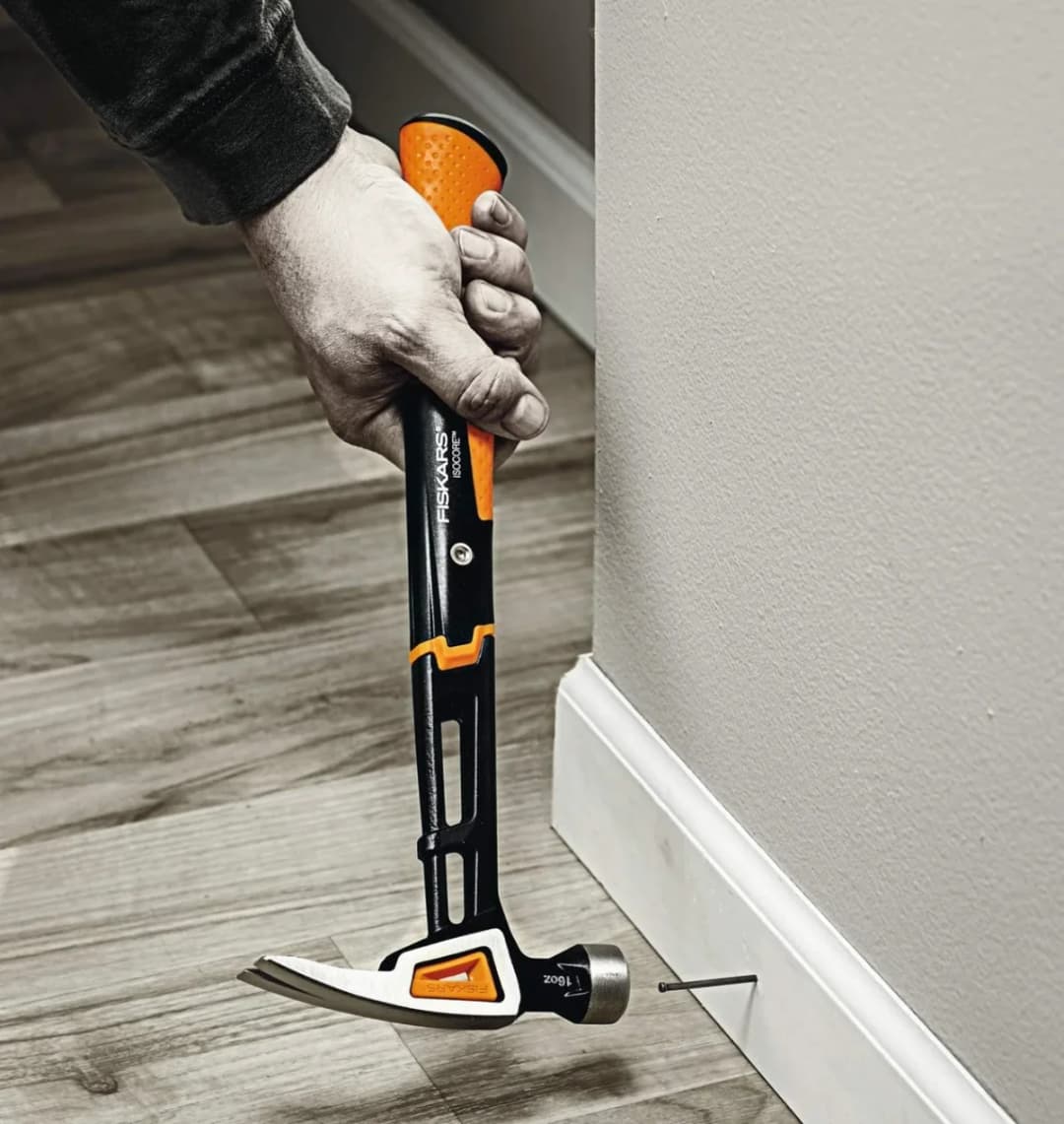 Fiskars Isocore 16 OZ Profesyonel Tırnaklı M Çekiç 1020213 6