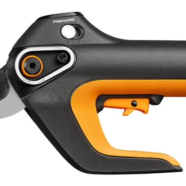 Fiskars Akülü Budama Makası Bypass L Batarya Dahil 1082298B 5